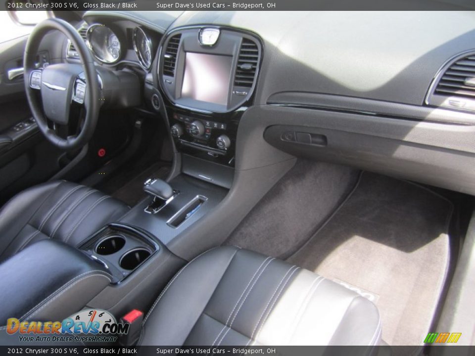 2012 Chrysler 300 S V6 Gloss Black / Black Photo #33