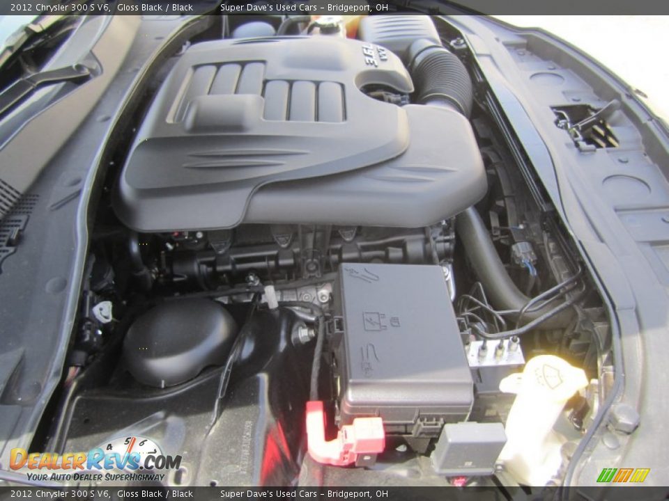 2012 Chrysler 300 S V6 Gloss Black / Black Photo #36