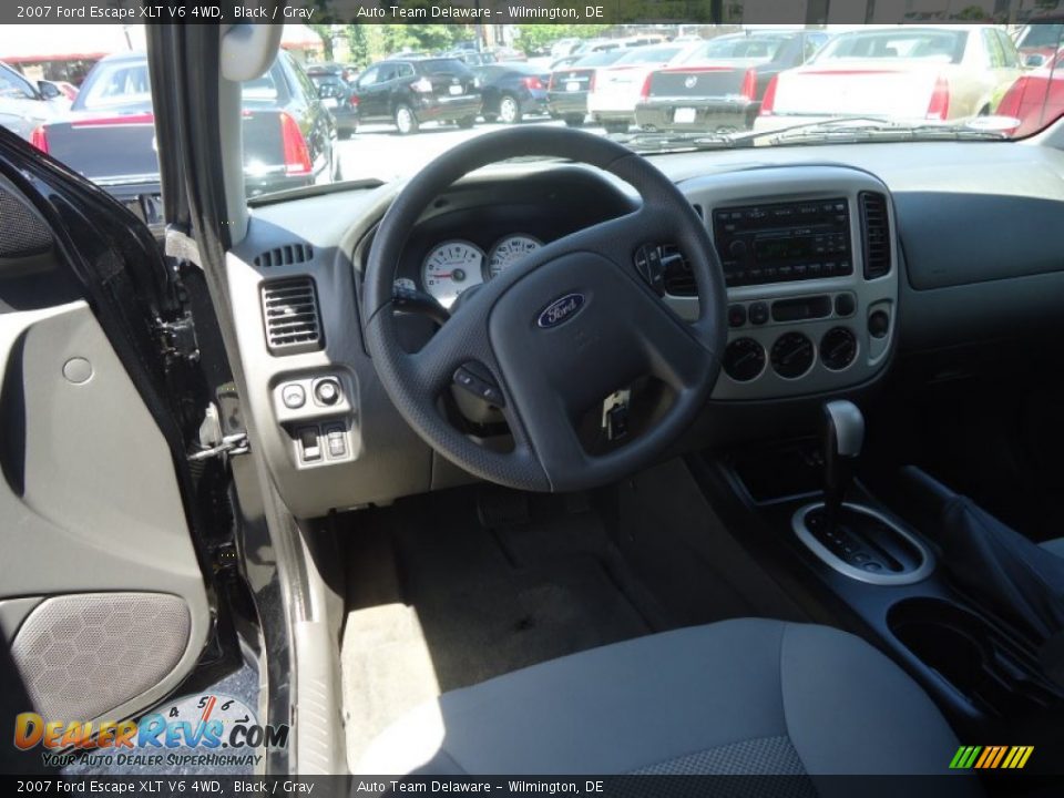 2007 Ford Escape XLT V6 4WD Black / Gray Photo #11