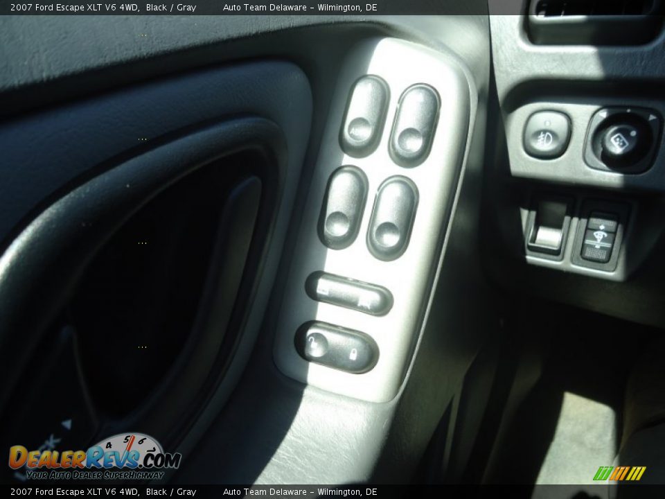 2007 Ford Escape XLT V6 4WD Black / Gray Photo #32