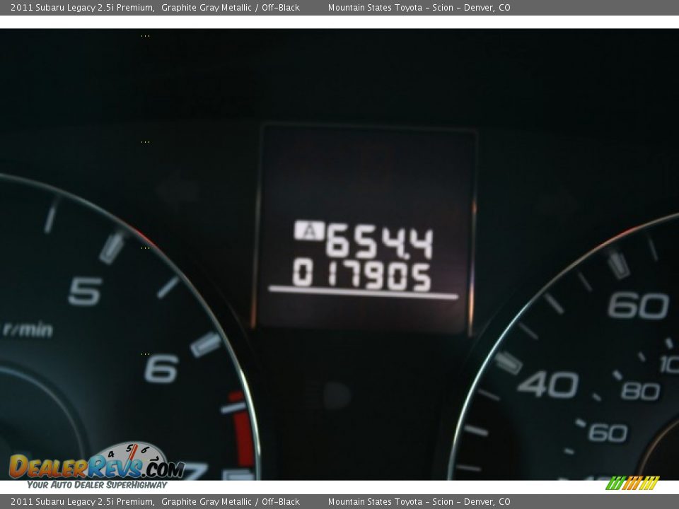 2011 Subaru Legacy 2.5i Premium Graphite Gray Metallic / Off-Black Photo #25
