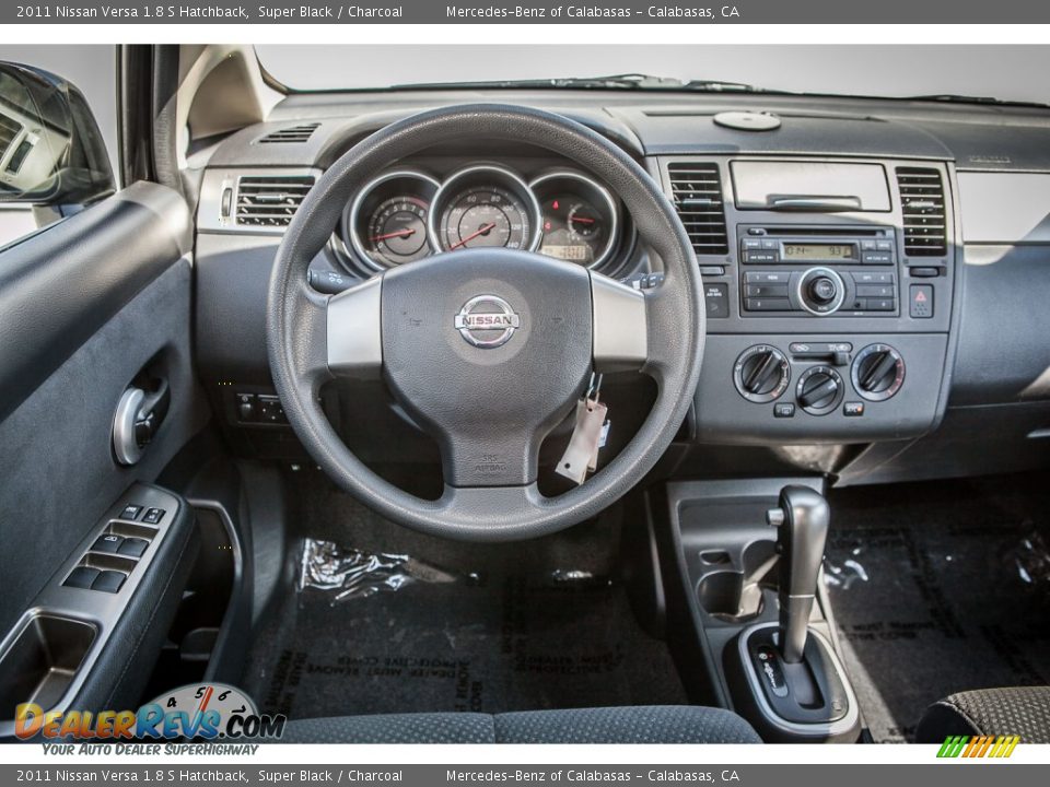 2011 Nissan Versa 1.8 S Hatchback Super Black / Charcoal Photo #4