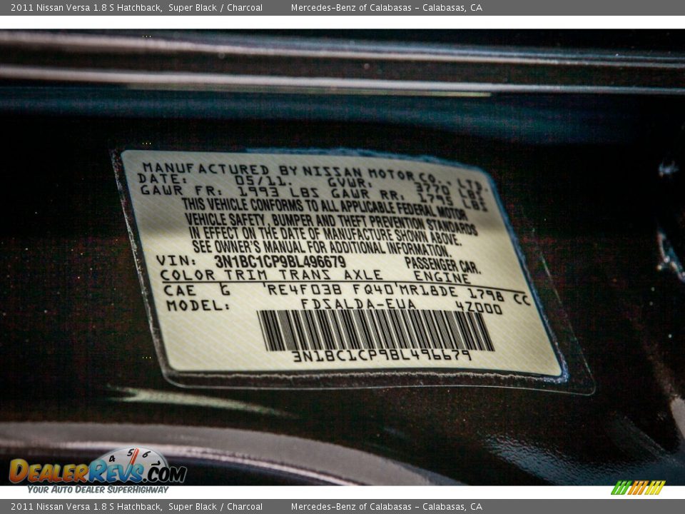 2011 Nissan Versa 1.8 S Hatchback Super Black / Charcoal Photo #18