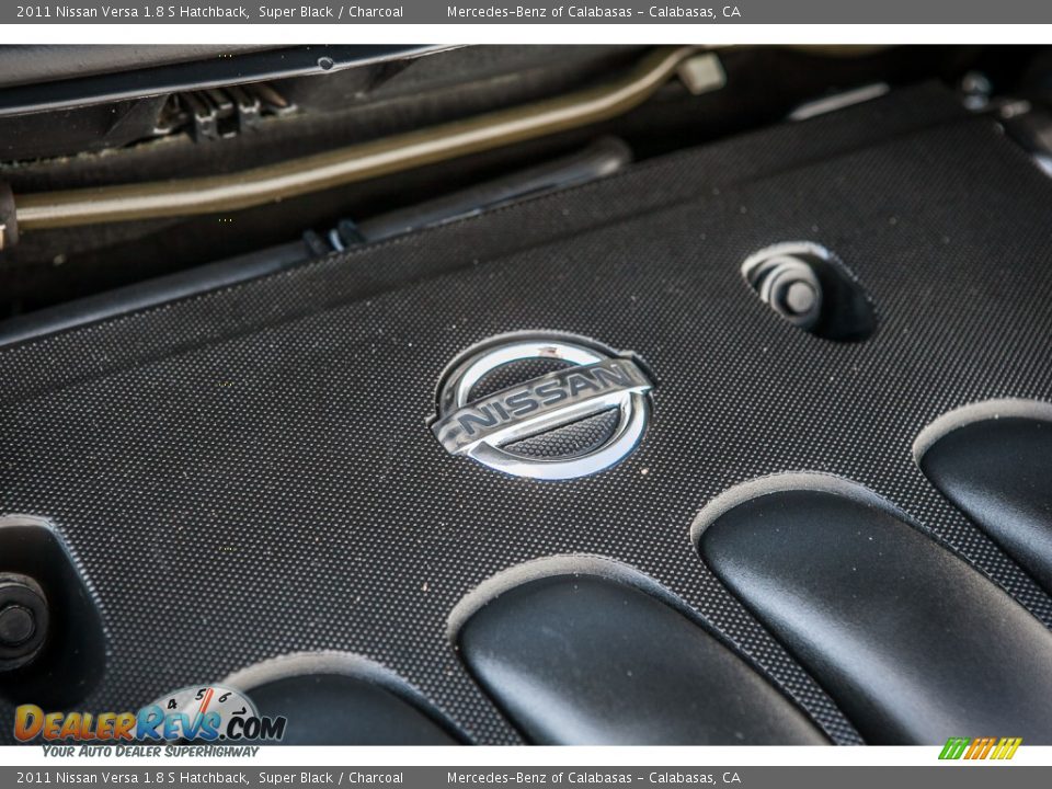 2011 Nissan Versa 1.8 S Hatchback Super Black / Charcoal Photo #24