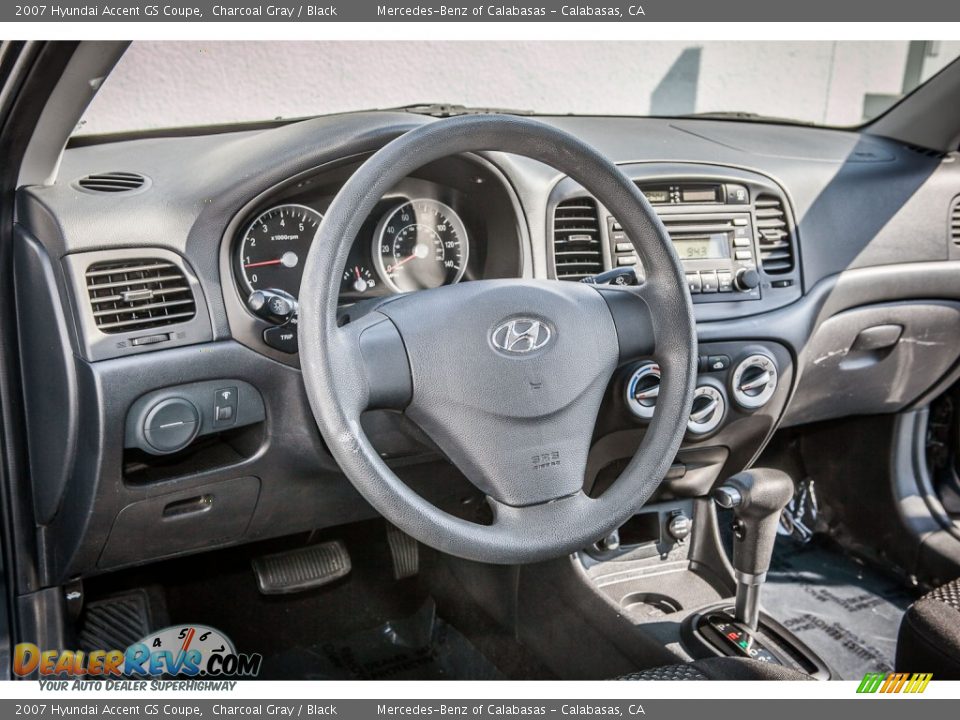 2007 Hyundai Accent GS Coupe Charcoal Gray / Black Photo #16