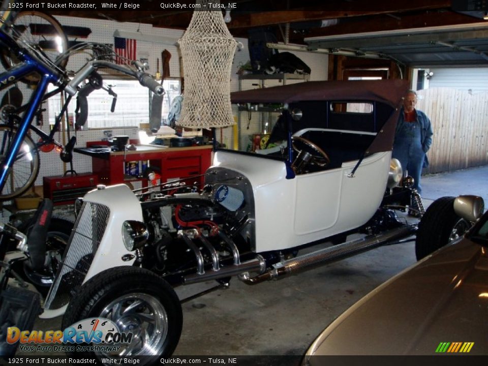 1925 Ford T Bucket Roadster White / Beige Photo #7