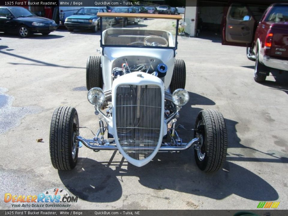 1925 Ford T Bucket Roadster White / Beige Photo #9