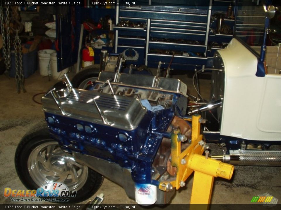 1925 Ford T Bucket Roadster White / Beige Photo #11