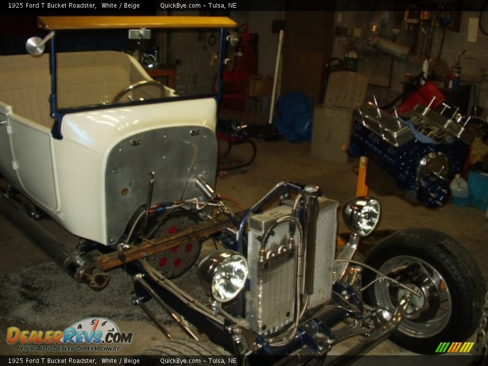 1925 Ford T Bucket Roadster White / Beige Photo #13