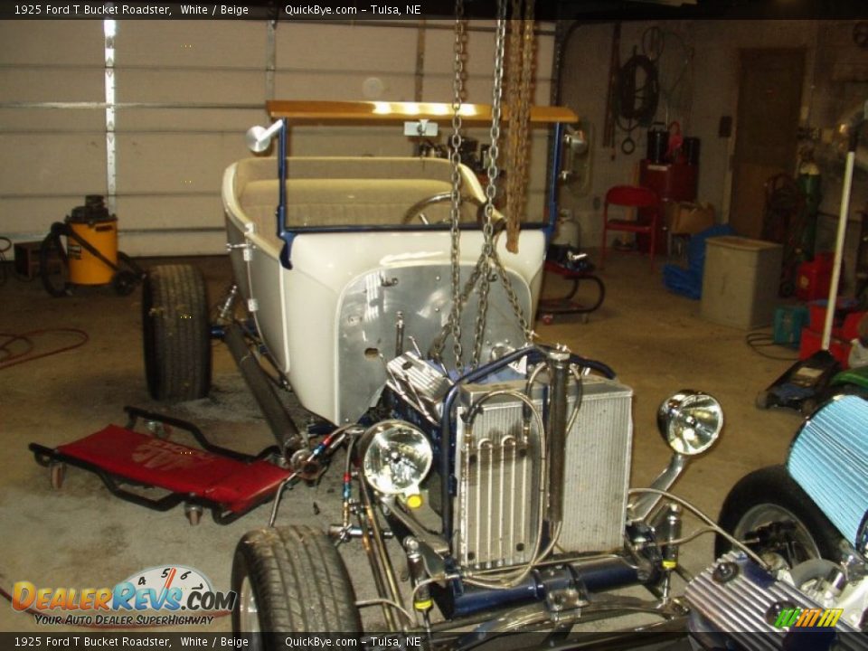 1925 Ford T Bucket Roadster White / Beige Photo #16