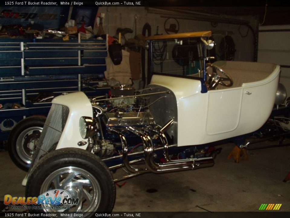 1925 Ford T Bucket Roadster White / Beige Photo #22