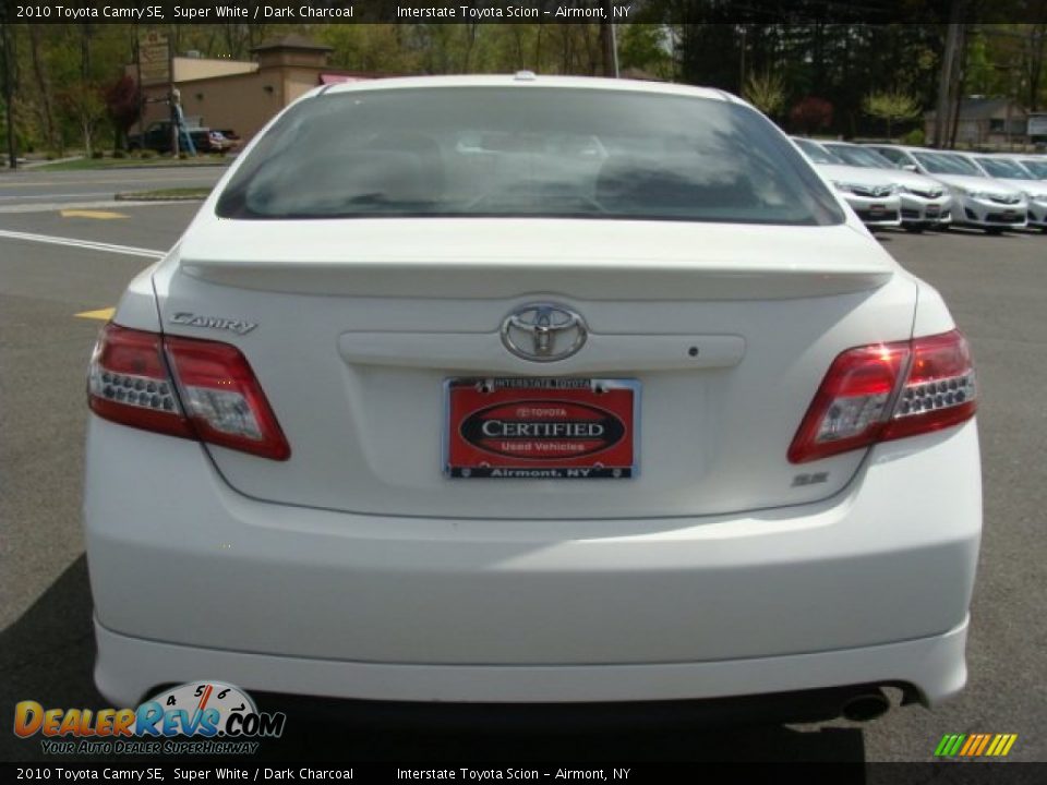 2010 Toyota Camry SE Super White / Dark Charcoal Photo #5