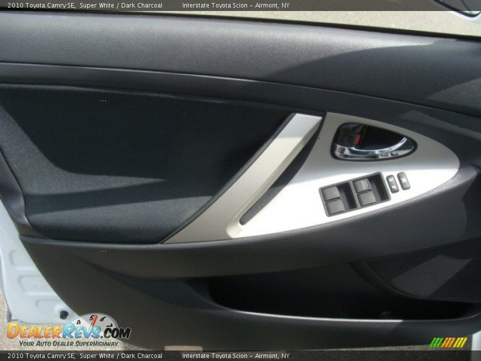 2010 Toyota Camry SE Super White / Dark Charcoal Photo #7