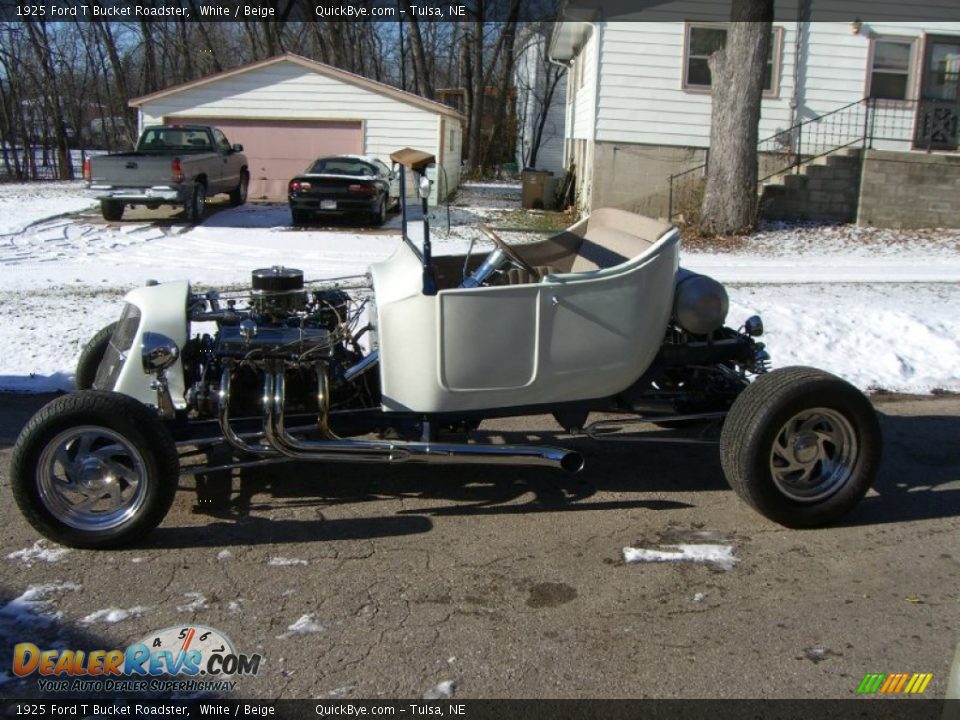1925 Ford T Bucket Roadster White / Beige Photo #31