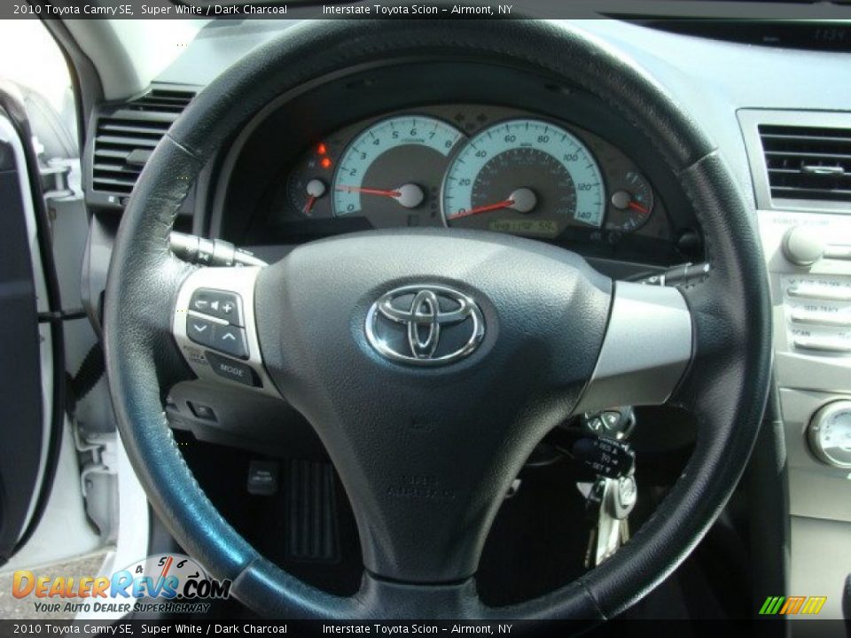 2010 Toyota Camry SE Super White / Dark Charcoal Photo #13