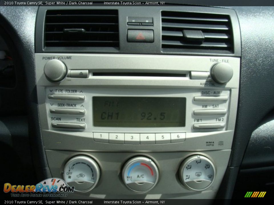 2010 Toyota Camry SE Super White / Dark Charcoal Photo #15