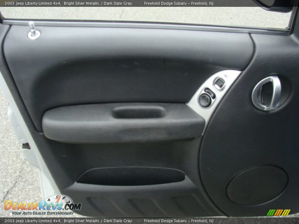 2003 Jeep Liberty Limited 4x4 Bright Silver Metallic / Dark Slate Gray Photo #8