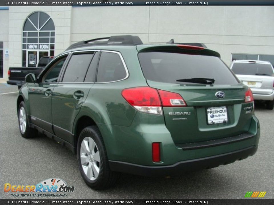 2011 Subaru Outback 2.5i Limited Wagon Cypress Green Pearl / Warm Ivory Photo #4