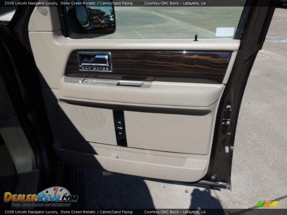 2008 Lincoln Navigator Luxury Stone Green Metallic / Camel/Sand Piping Photo #8