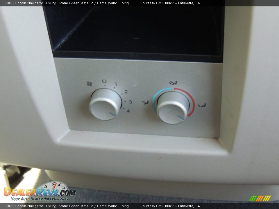 2008 Lincoln Navigator Luxury Stone Green Metallic / Camel/Sand Piping Photo #13