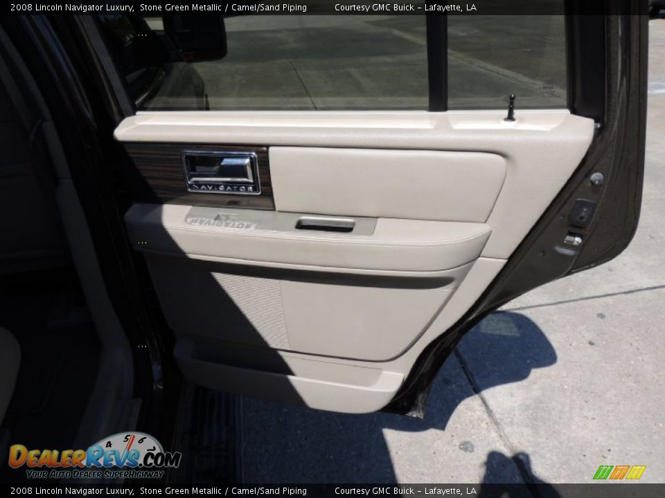 2008 Lincoln Navigator Luxury Stone Green Metallic / Camel/Sand Piping Photo #14