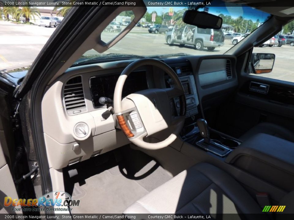 2008 Lincoln Navigator Luxury Stone Green Metallic / Camel/Sand Piping Photo #18