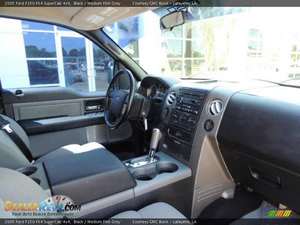 2005 Ford F150 FX4 SuperCab 4x4 Black / Medium Flint Grey Photo #4