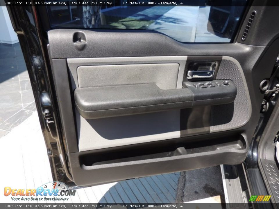 2005 Ford F150 FX4 SuperCab 4x4 Black / Medium Flint Grey Photo #11