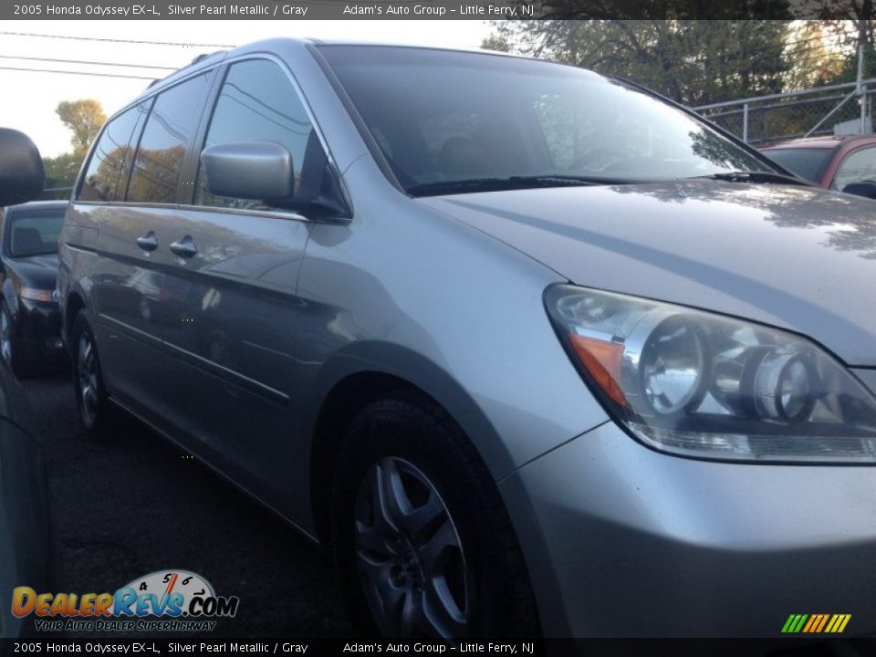 2005 Honda Odyssey EX-L Silver Pearl Metallic / Gray Photo #4