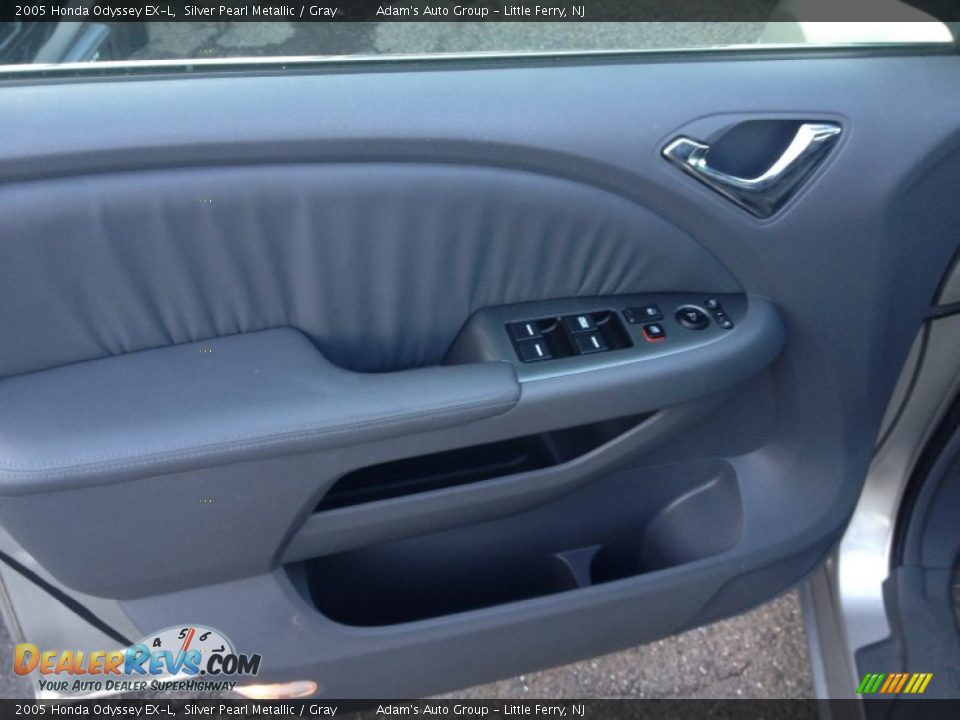 2005 Honda Odyssey EX-L Silver Pearl Metallic / Gray Photo #9