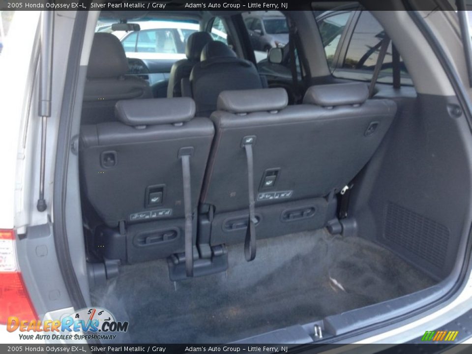 2005 Honda Odyssey EX-L Silver Pearl Metallic / Gray Photo #29