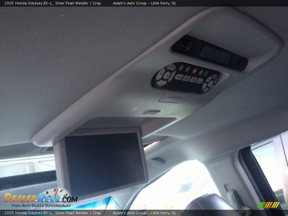 2005 Honda Odyssey EX-L Silver Pearl Metallic / Gray Photo #30