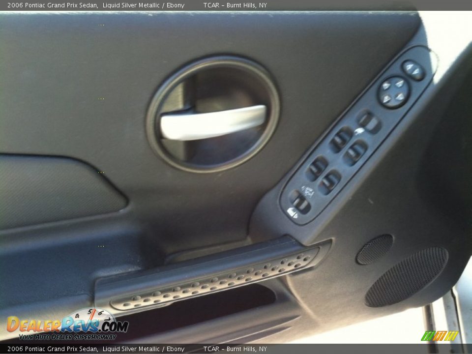 2006 Pontiac Grand Prix Sedan Liquid Silver Metallic / Ebony Photo #7