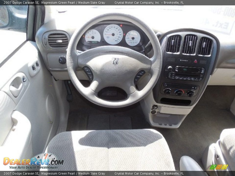 2007 Dodge Caravan SE Magnesium Green Pearl / Medium Slate Gray Photo #7