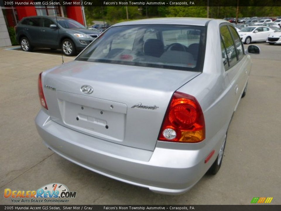 2005 Hyundai Accent GLS Sedan Silver Mist / Gray Photo #3
