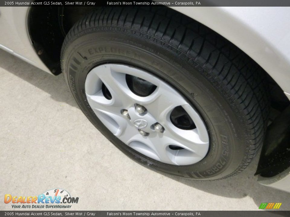 2005 Hyundai Accent GLS Sedan Silver Mist / Gray Photo #9