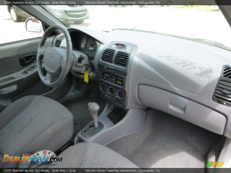 2005 Hyundai Accent GLS Sedan Silver Mist / Gray Photo #11