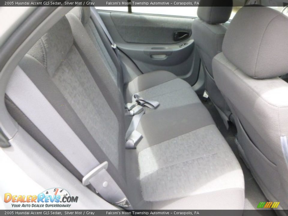 2005 Hyundai Accent GLS Sedan Silver Mist / Gray Photo #13