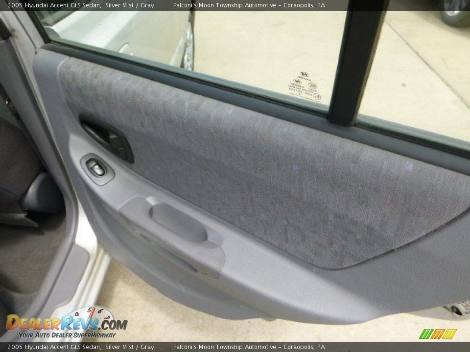 2005 Hyundai Accent GLS Sedan Silver Mist / Gray Photo #14