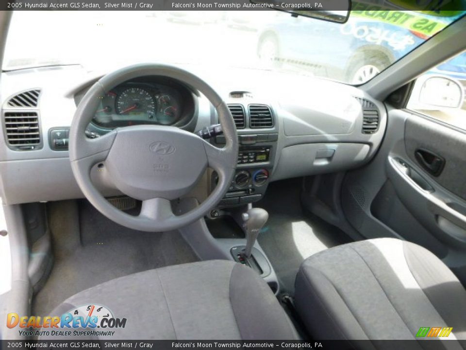 2005 Hyundai Accent GLS Sedan Silver Mist / Gray Photo #17