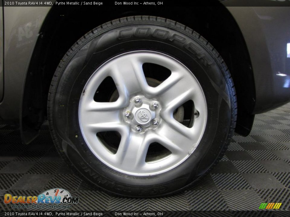 2010 Toyota RAV4 I4 4WD Pyrite Metallic / Sand Beige Photo #23