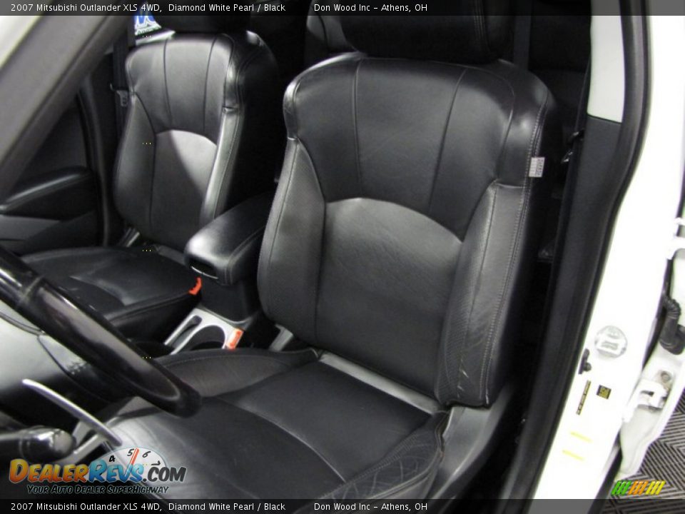 2007 Mitsubishi Outlander XLS 4WD Diamond White Pearl / Black Photo #7