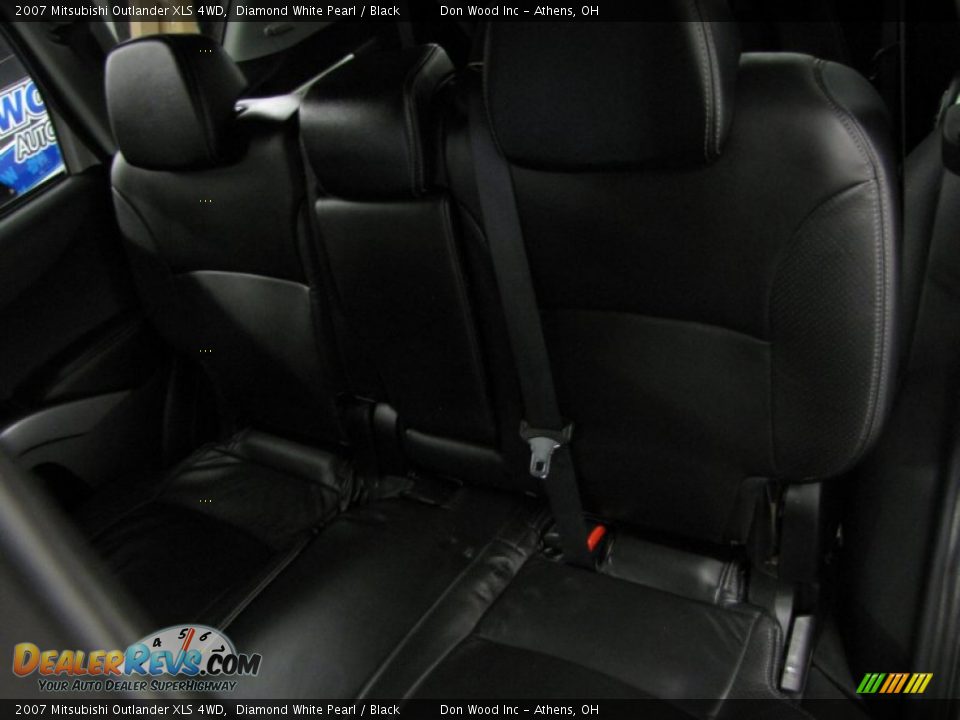 2007 Mitsubishi Outlander XLS 4WD Diamond White Pearl / Black Photo #8