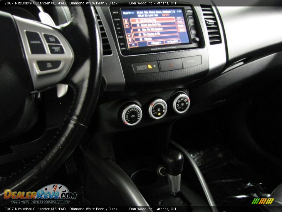 2007 Mitsubishi Outlander XLS 4WD Diamond White Pearl / Black Photo #24