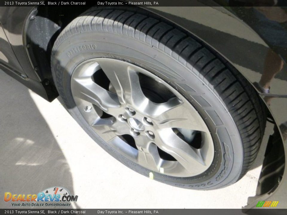 2013 Toyota Sienna SE Black / Dark Charcoal Photo #8