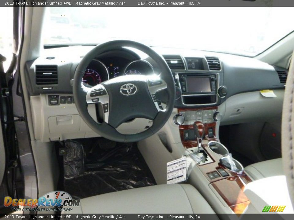 2013 Toyota Highlander Limited 4WD Magnetic Gray Metallic / Ash Photo #15
