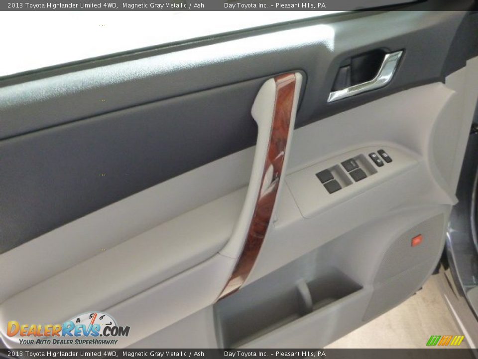 2013 Toyota Highlander Limited 4WD Magnetic Gray Metallic / Ash Photo #16