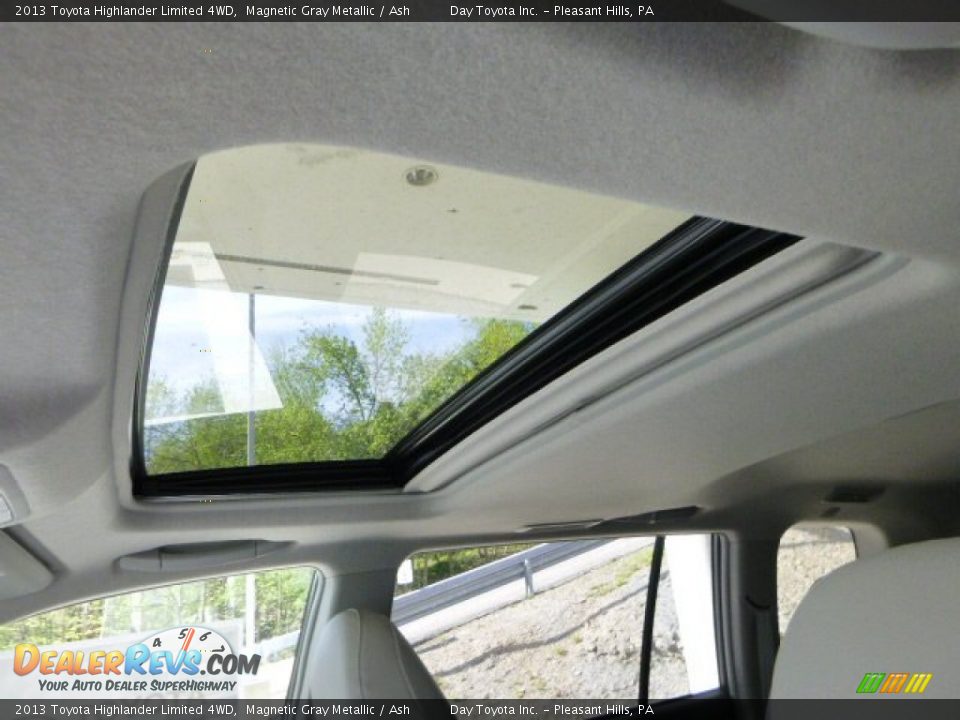 2013 Toyota Highlander Limited 4WD Magnetic Gray Metallic / Ash Photo #17