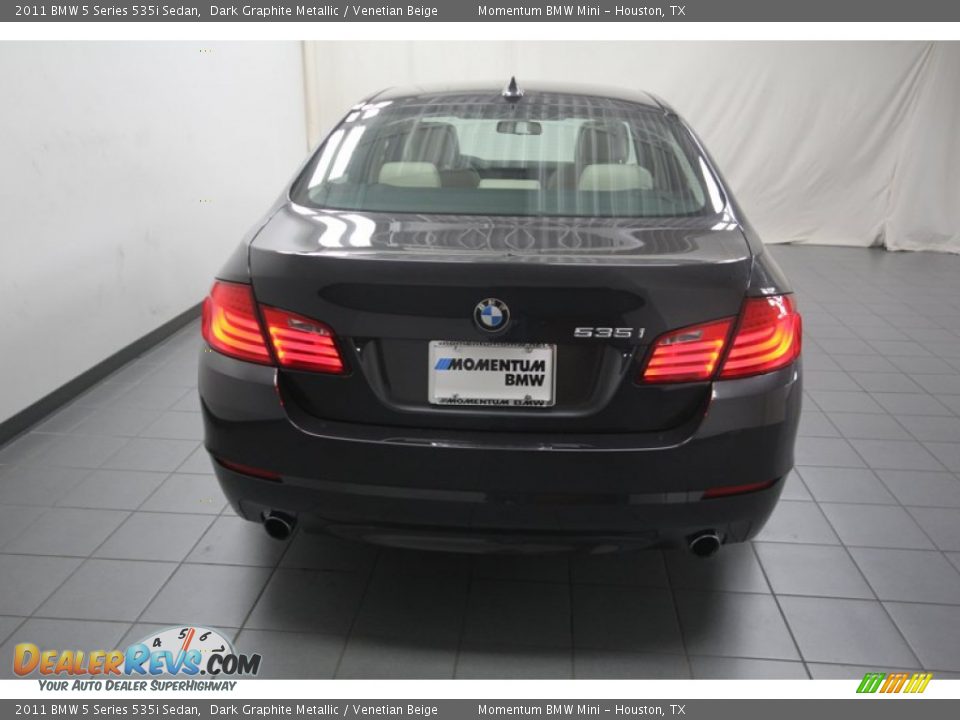 2011 BMW 5 Series 535i Sedan Dark Graphite Metallic / Venetian Beige Photo #12