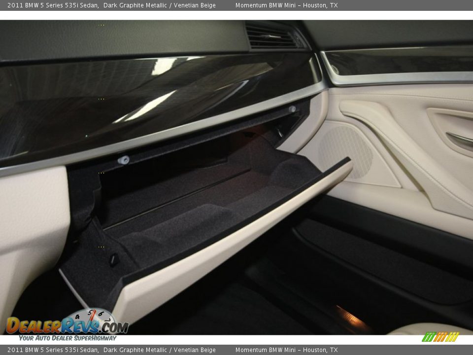 2011 BMW 5 Series 535i Sedan Dark Graphite Metallic / Venetian Beige Photo #19
